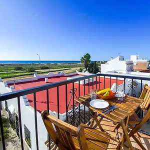 https://apartamento-en-primera-linea-de-playa-en-zahara-de-los-atunes.es-andalucia.com